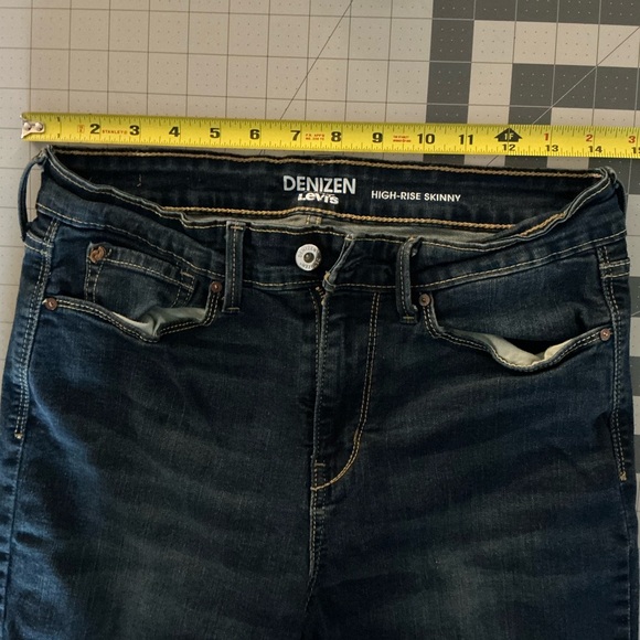 Denizen from Levi's Women's Straight Leg Denim Jeans size 8M - GUC - Picture 4 of 5